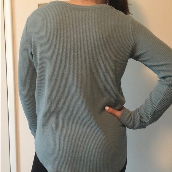 Abercrombie sweater size small - Picture 2 of 2